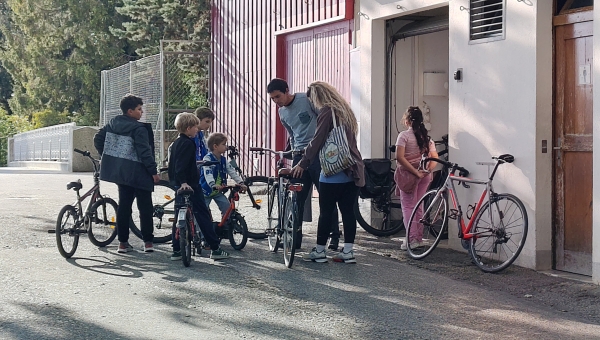 Clarens: un nouvel atelier participatif de réparation de vélos a vu le jour